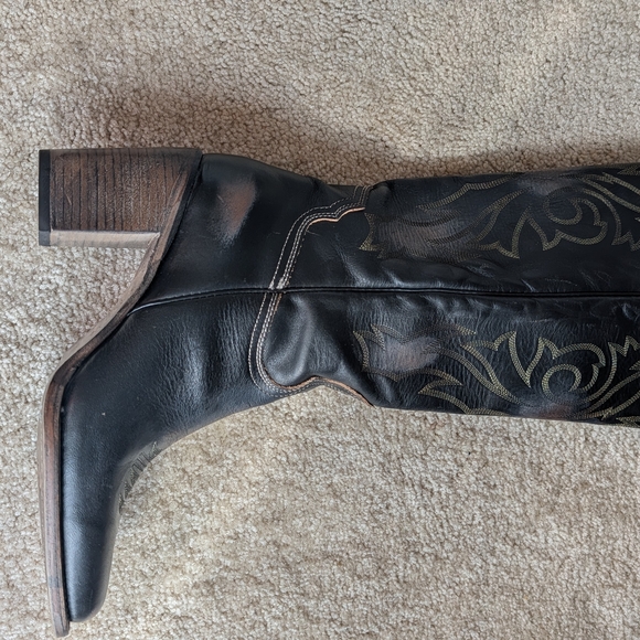 Freebird Black and Tan Patterned Heeled Boots - Picture 2 of 4